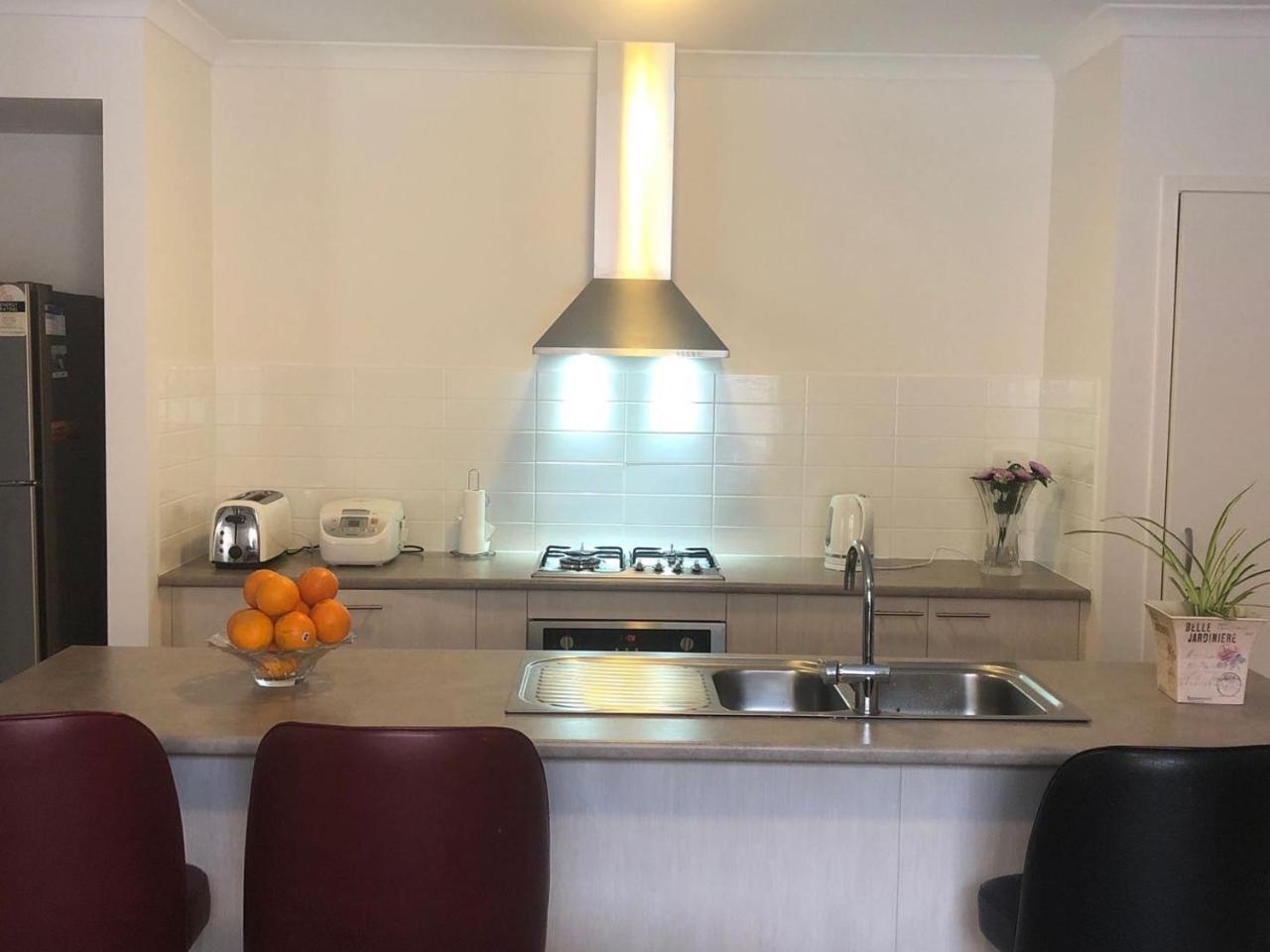 Melbourne Lakes Warm House Екстериор снимка